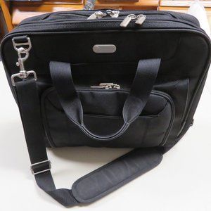 Targus 15 inch laptop bag multiple pockets for item like new